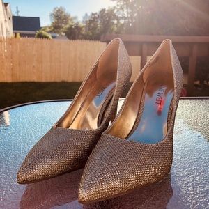 Nine West gold sparkle heels